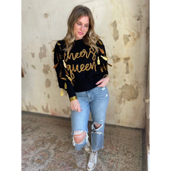 Queen of Sparkles | Cheers 🍾 Sweatshirt. - Picture 6 of 6